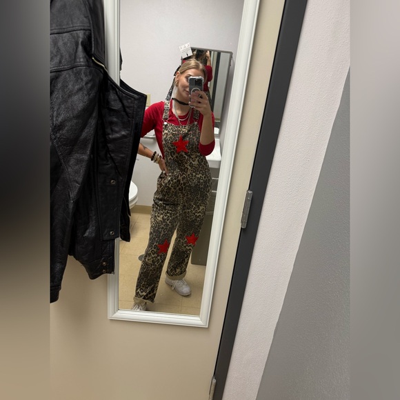 Meet your Posher, Jenna - Picture 3 of 11